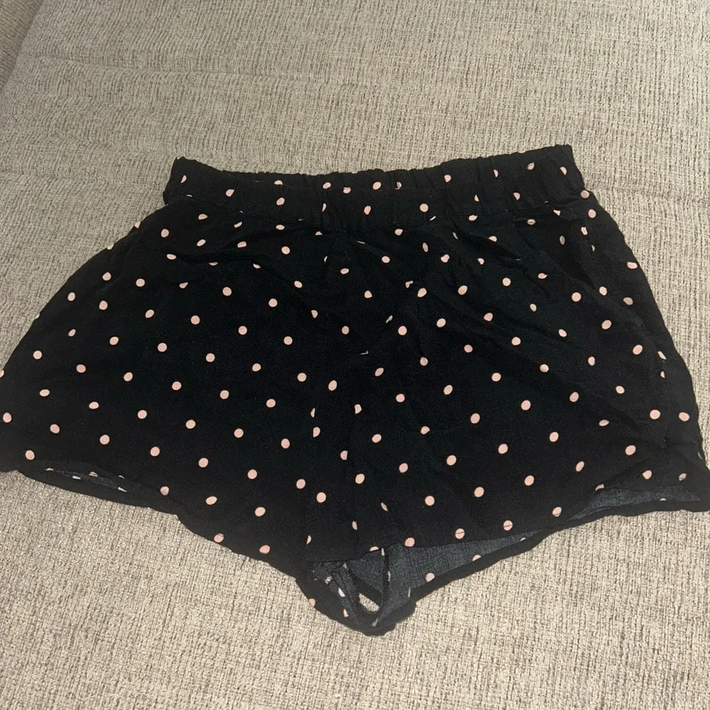 Collection of women’s shorts size 4/6 - Picture 14 of 15
